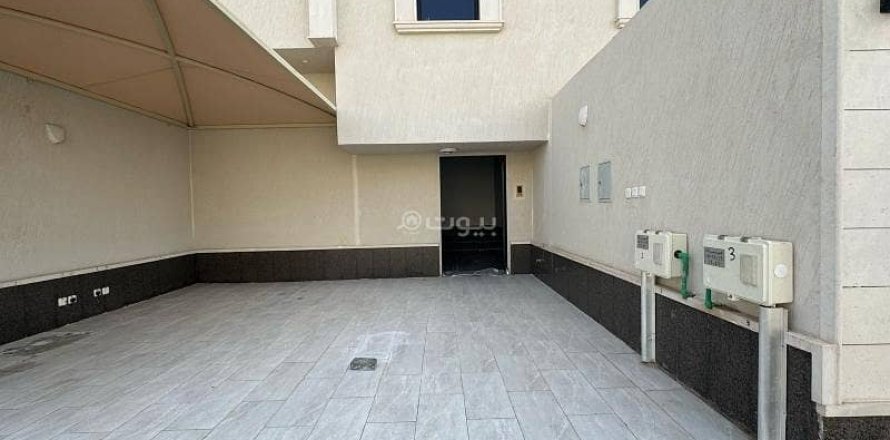 Квартира с 4 спальнями в Эр-Рияд, Саудовская Аравия №67497