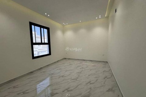 Квартира с 4 спальнями в Эр-Рияд, Саудовская Аравия №67497 5
