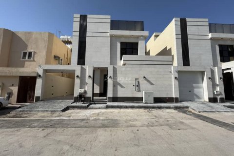 5 bedrooms Villa in Riyadh, Saudi Arabia No. 60181