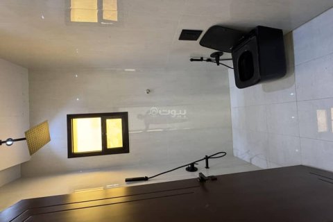 Villa de 5 dormitorios en Riyadh, Saudi Arabia No. 60179 7