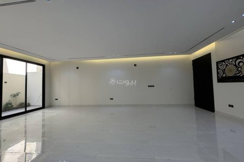 Villa de 5 dormitorios en Riyadh, Saudi Arabia No. 60179 9