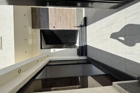 Villa de 5 dormitorios en Riyadh, Saudi Arabia No. 60179 4