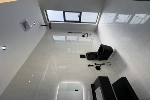 Villa de 5 dormitorios en Riyadh, Saudi Arabia No. 60179 26