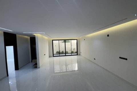 Villa de 5 dormitorios en Riyadh, Saudi Arabia No. 60179 21