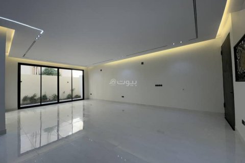 Villa de 5 dormitorios en Riyadh, Saudi Arabia No. 60179 8