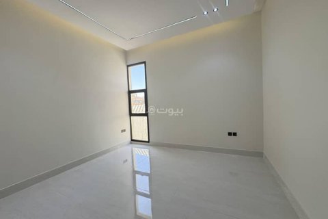 Villa de 5 dormitorios en Riyadh, Saudi Arabia No. 60179 22