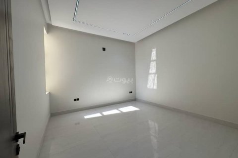Villa de 5 dormitorios en Riyadh, Saudi Arabia No. 60179 13