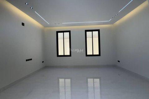 Villa de 5 dormitorios en Riyadh, Saudi Arabia No. 60179 19