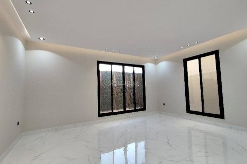 Villa de 5 chambres à Riyadh, Saudi Arabia No. 60092 7