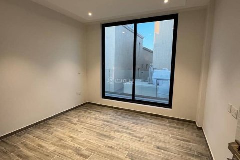 Villa de 6 dormitorios en Khobar, Saudi Arabia No. 60088 9
