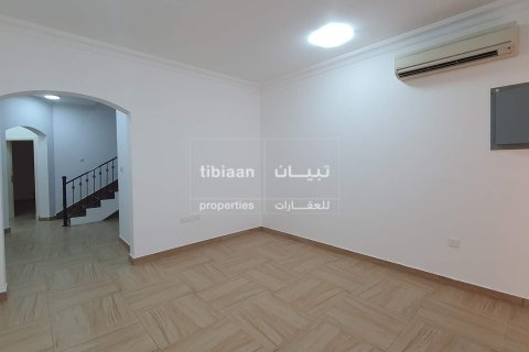 Villa de 3 dormitorios en As Sib, Oman No. 53935 5