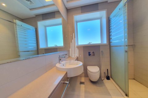 Appartement de 3 chambres à Corniche Road, UAE No. 19693 20