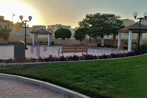 5 bedrooms Villa in Doha, Qatar No. 56937 4