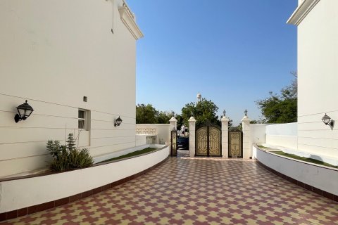 Villa de 4 dormitorios en Muscat, Oman No. 60774 11