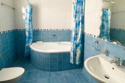 Villa de 4 dormitorios en Muscat, Oman No. 60774 12