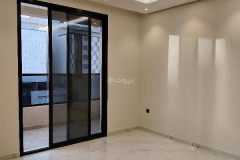 Villa de 8 dormitorios en Riyadh, Saudi Arabia No. 69101 18