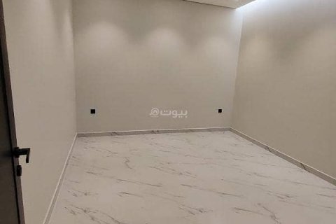 Villa de 8 dormitorios en Riyadh, Saudi Arabia No. 69101 13