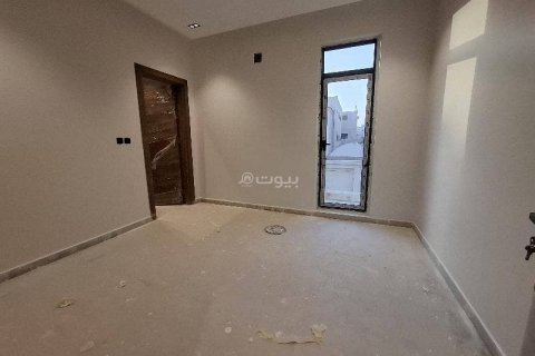 Villa de 4 chambres à Riyadh, Saudi Arabia No. 69099 10