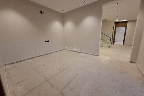 Villa de 4 chambres à Riyadh, Saudi Arabia No. 69099 3