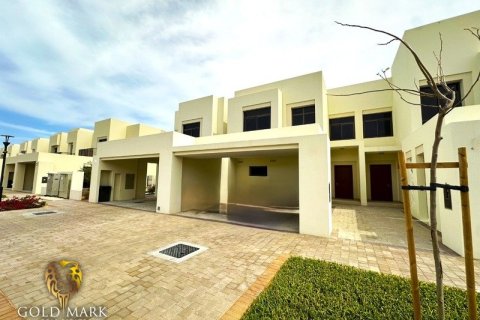 Townhouse de 3 dormitorios en Town Square, UAE No. 33309