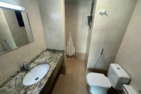 Villa de 4 chambres à Al Khalidiya, UAE No. 23595 24