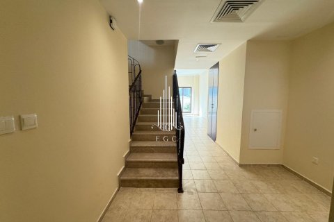 Villa de 4 chambres à Al Khalidiya, UAE No. 23595 10