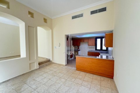 Villa de 4 chambres à Al Khalidiya, UAE No. 23595 17