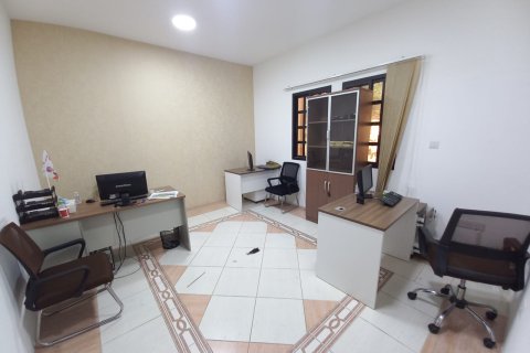 Commercial property de à Muscat, Oman No. 54498 4