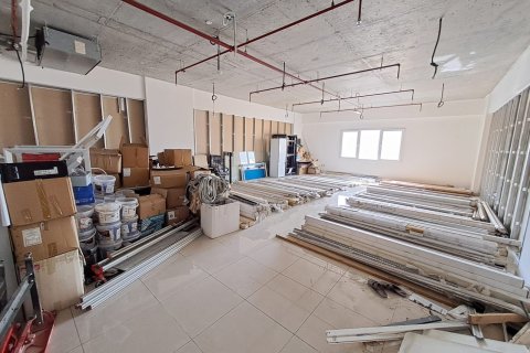 90m² Commercial property in Madinat as'Sultan Qaboos, Oman No. 54502 5