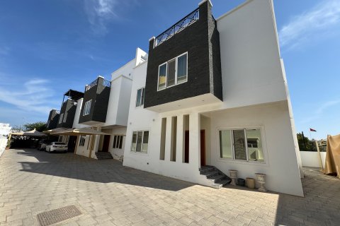Villa de 5 dormitorios en Muscat, Oman No. 54233