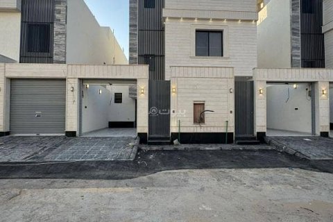 6 bedrooms Apartment in Riyadh, Saudi Arabia No. 67358
