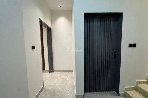 6 bedrooms Apartment in Riyadh, Saudi Arabia No. 67358 4