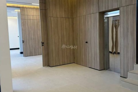 Villa de 5 chambres à Riyadh, Saudi Arabia No. 67354 12