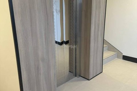 Villa de 5 chambres à Riyadh, Saudi Arabia No. 67354 4