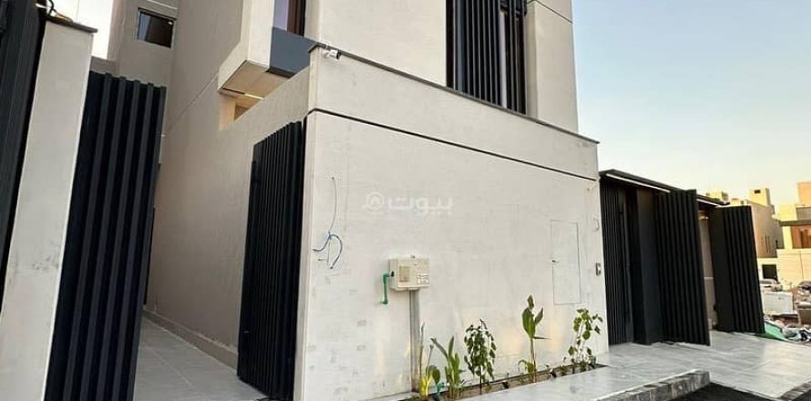 Villa de 5 chambres à Riyadh, Saudi Arabia No. 67354