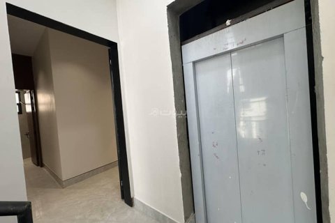 3 bedrooms Apartment in Riyadh, Saudi Arabia No. 61563 4