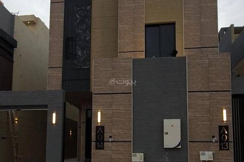 4 bedrooms Apartment in Riyadh, Saudi Arabia No. 61560