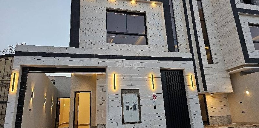 4 bedrooms Apartment in Riyadh, Saudi Arabia No. 61565