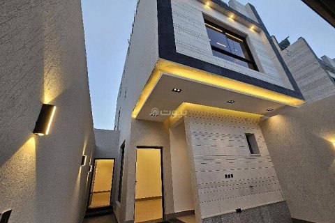 4 bedrooms Apartment in Riyadh, Saudi Arabia No. 61565 3