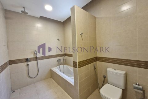 Villa de 5 dormitorios en Doha, Qatar No. 58402 12