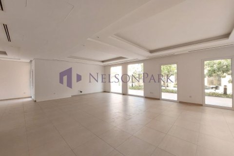 Villa de 5 dormitorios en Doha, Qatar No. 58403 3