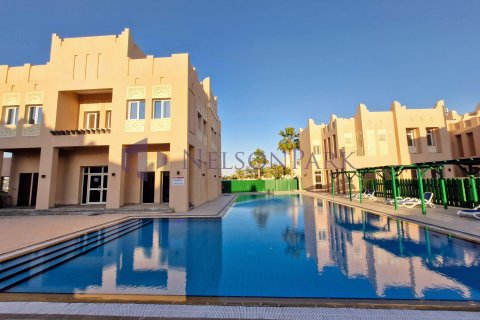 Villa de 5 dormitorios en Doha, Qatar No. 58403 4