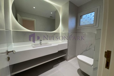 4 bedrooms Villa in Doha, Qatar No. 58373 15