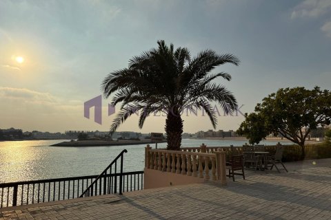 4 bedrooms Villa in Doha, Qatar No. 58373 14