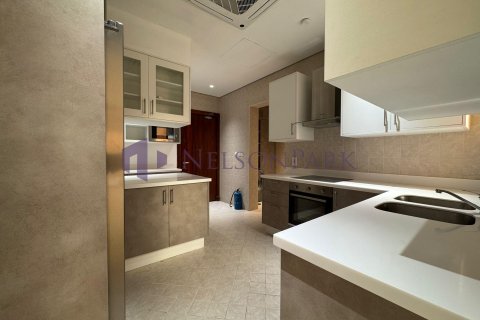 4 bedrooms Villa in Doha, Qatar No. 58373 8