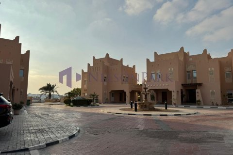 4 bedrooms Villa in Doha, Qatar No. 58373 13