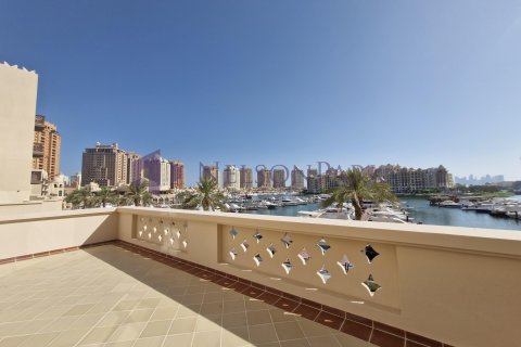 Townhouse de 4 dormitorios en Doha, Qatar No. 58396 7