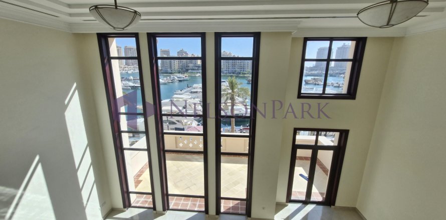Townhouse de 4 dormitorios en Doha, Qatar No. 58396