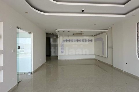 Bâtiment de 1674.8m² à As Sib, Oman No. 53283 9