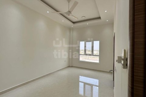 Bâtiment de 1674.8m² à As Sib, Oman No. 53283 7